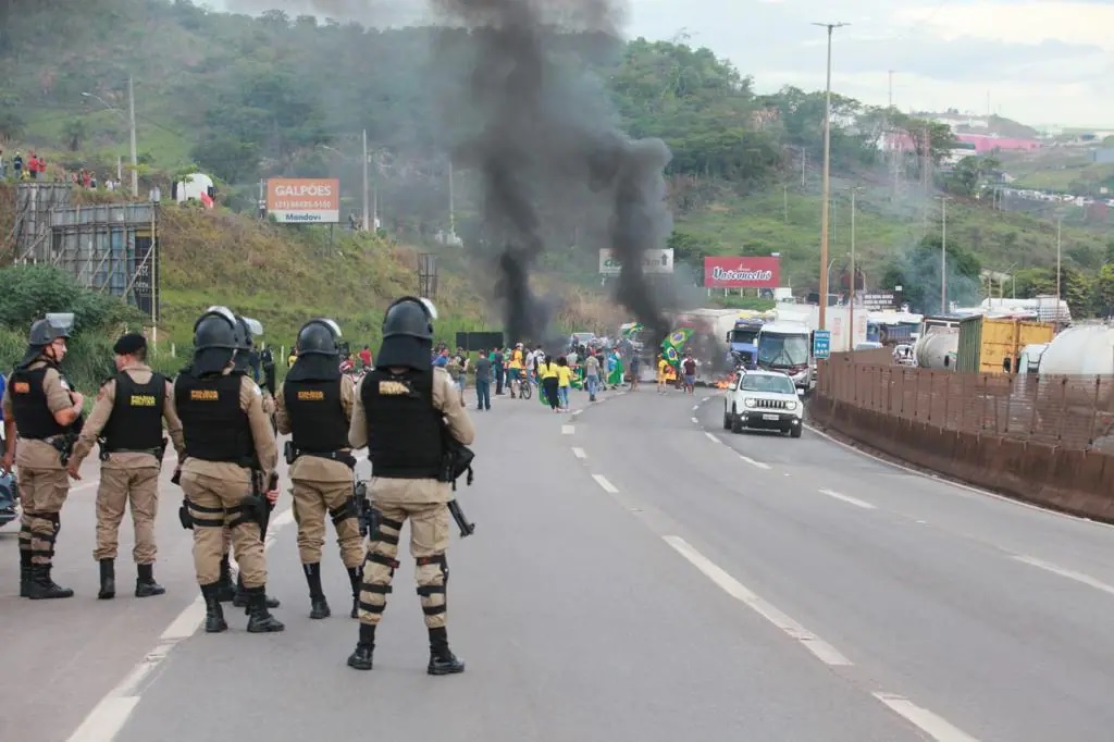 Brasil Tem 32 Bloqueios E Interdições Em Rodovias De 7 Estados Portal Em Tempo 7273