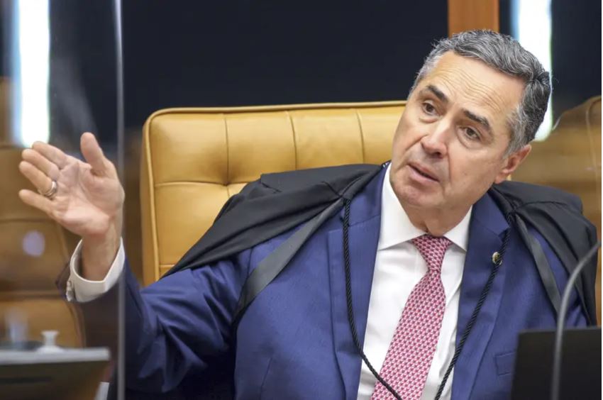 Barroso é xingado e perseguido por bolsonaristas em Santa Catarina