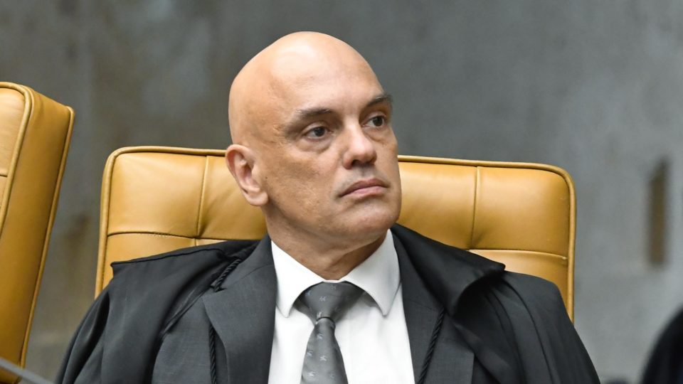 Moraes encaminha à PGR pedido para suspender posse de deputados envolvidos em atos golpistas