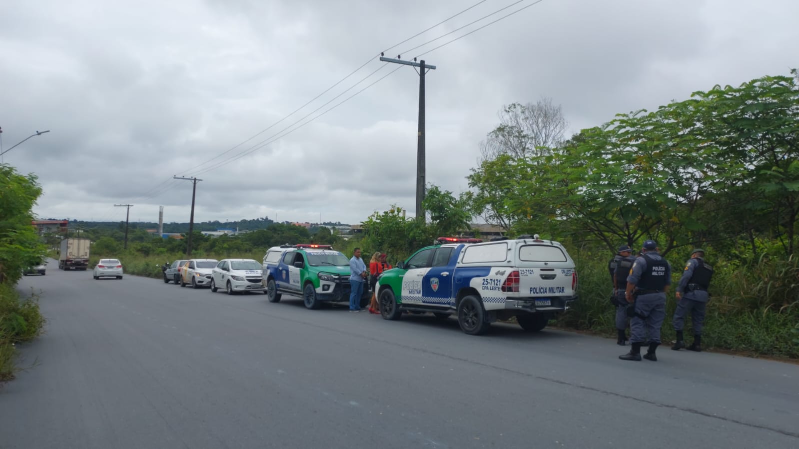 Com marcas de tiros, corpo é achado em área de mata no Distrito Industrial, em Manaus