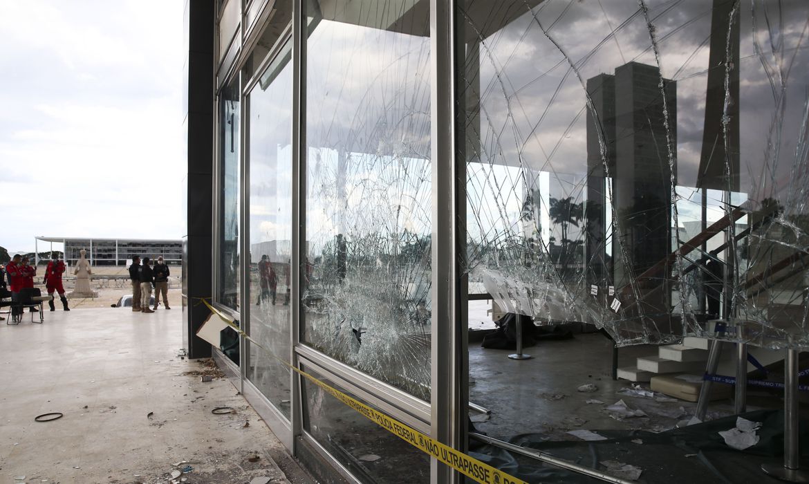 Envolvidos em atos golpistas são alvos de operação da Polícia Federal