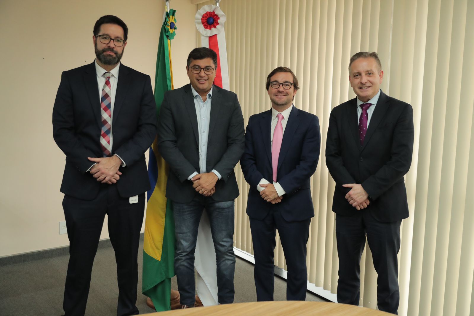 Wilson Lima recebe representantes do BID
