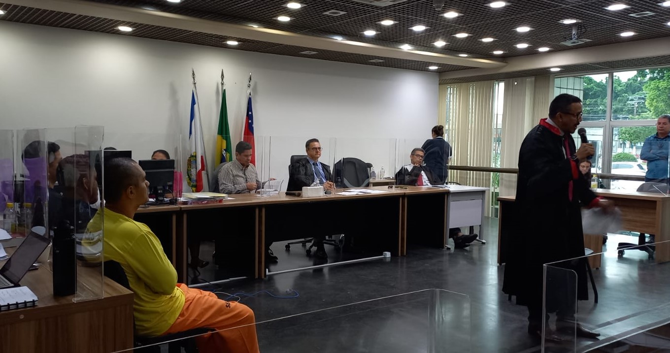 Justiça do Amazonas condena faixas pretas de Jiu-jitsu por matar adolescente com “mata-leão”