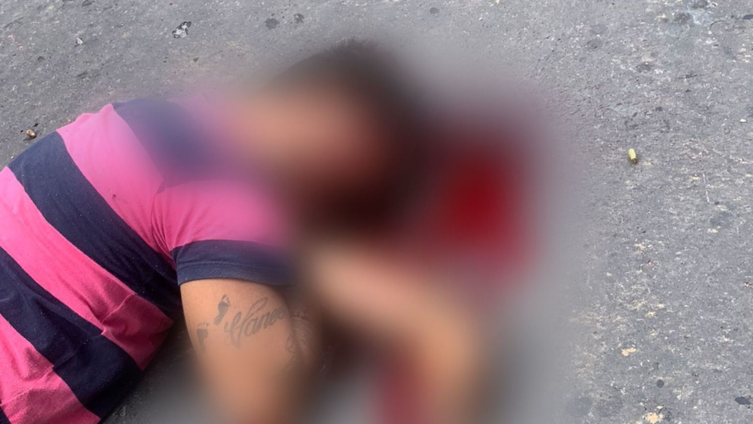 Homem é morto com 7 tiros em rua no bairro da Compensa, em Manaus