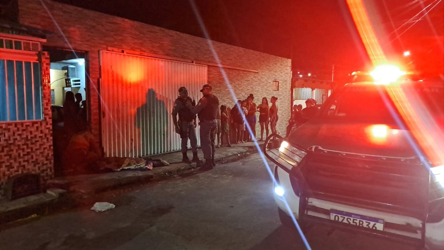 Homem é morto a tiros a caminho de mercadinho em Manaus