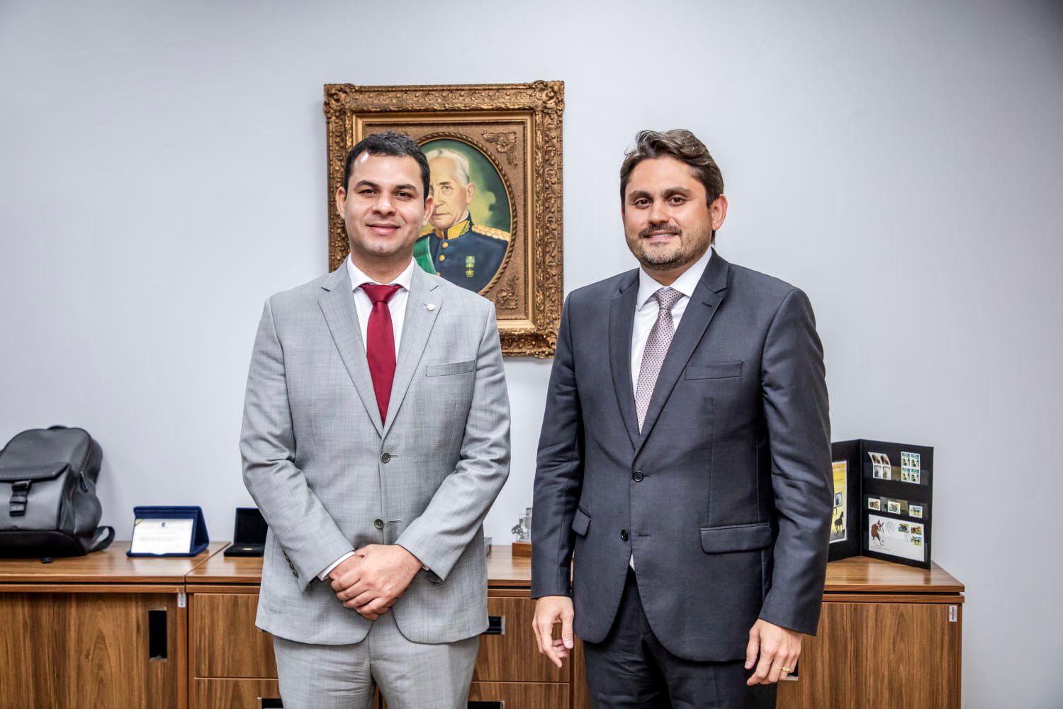 Saullo Vianna se reúne com ministro e tem garantia de conectividade no AM