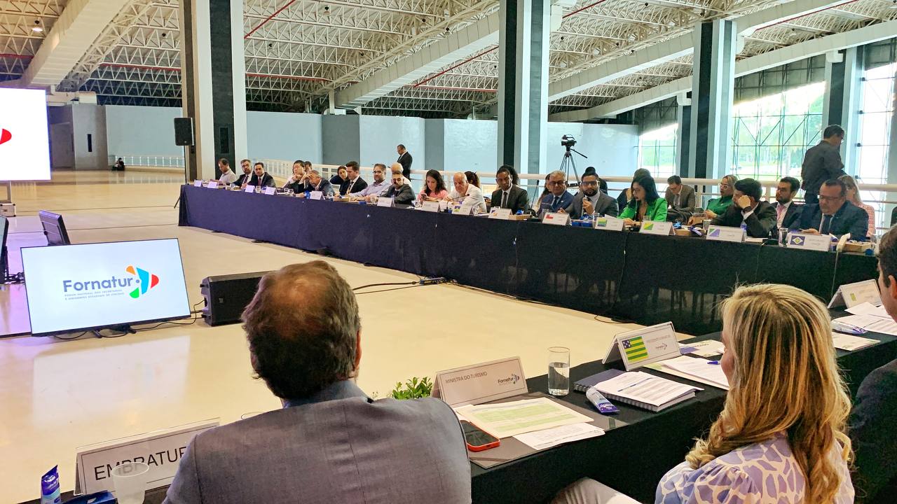 Amazonas discusses strengthening of tourism at the national level