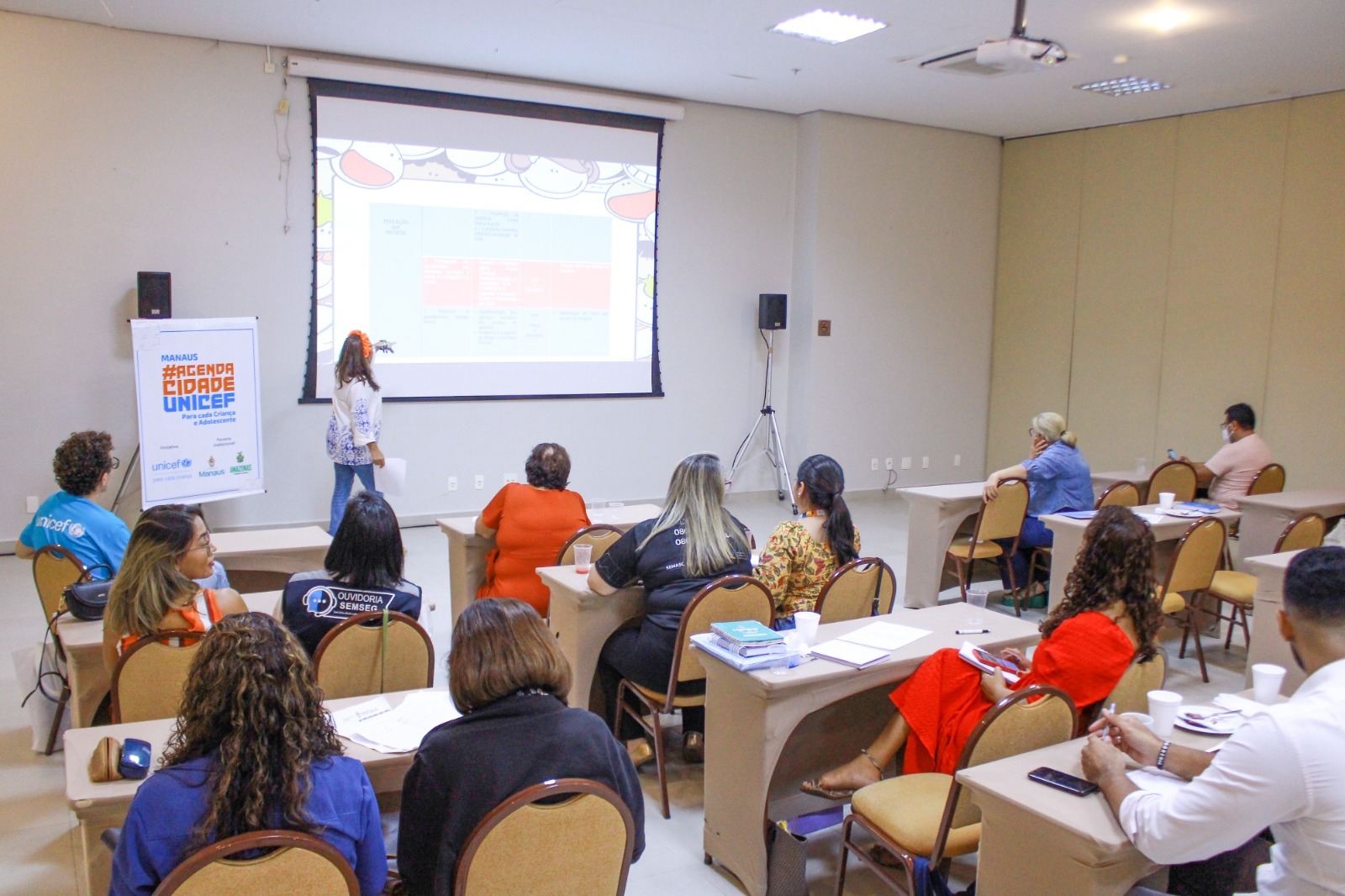 Reunião com a Unicef amplia a assistência social no Colônia Antônio Aleixo
