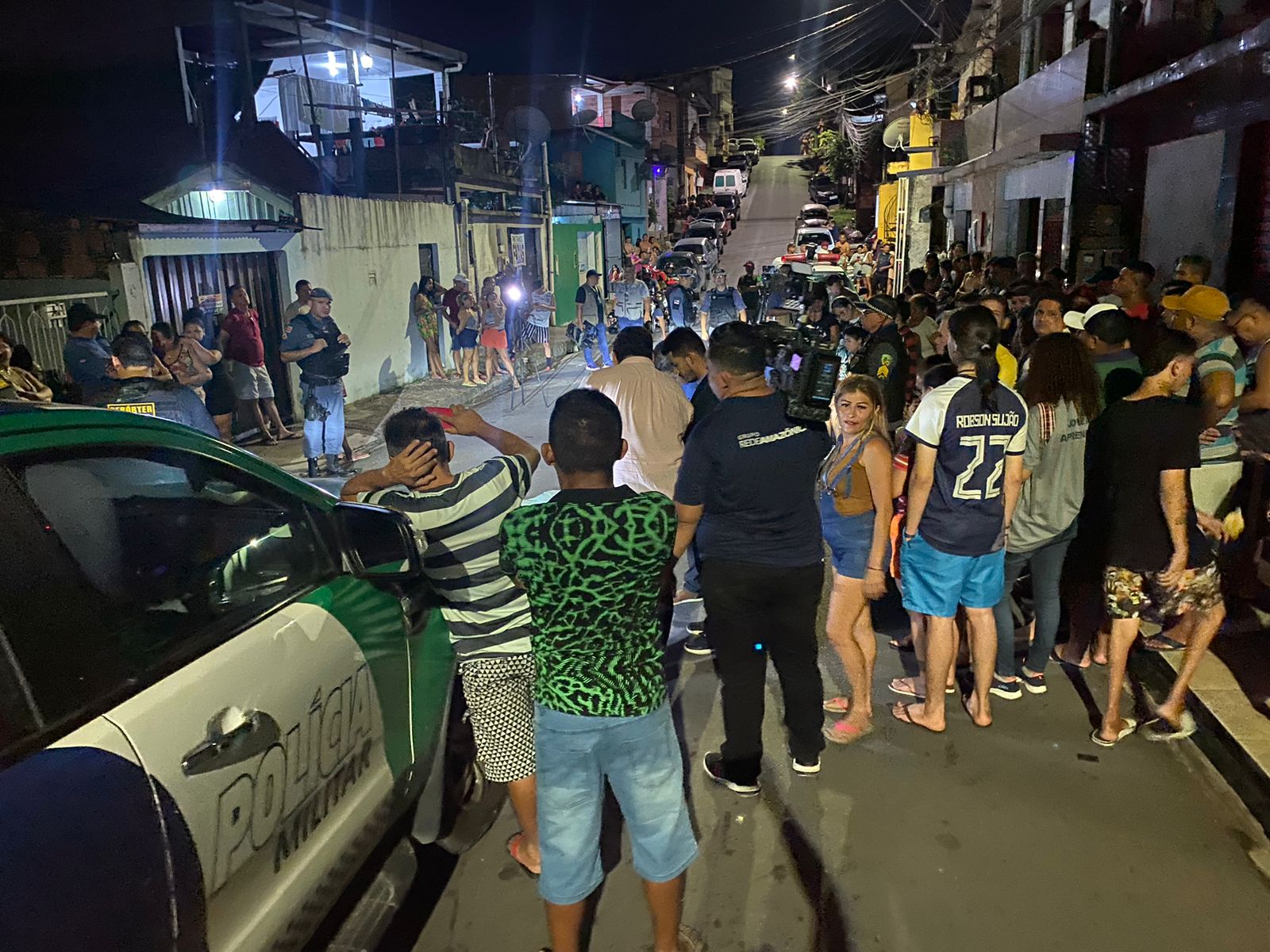 Homem é morto a tiros e arrastado por carro em ruas no Alvorada 3, em Manaus