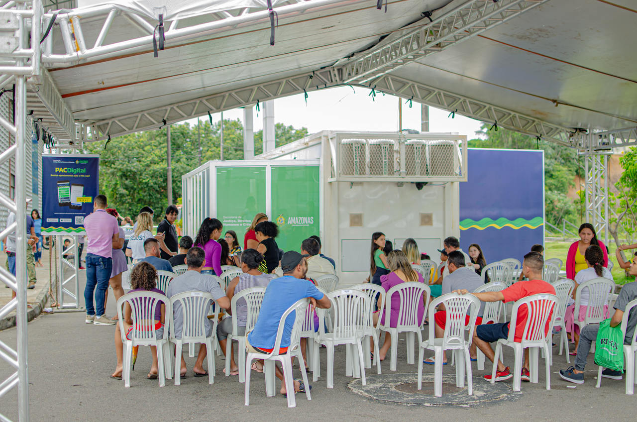Unidade Móvel do PAC é instalada na zona leste de Manaus