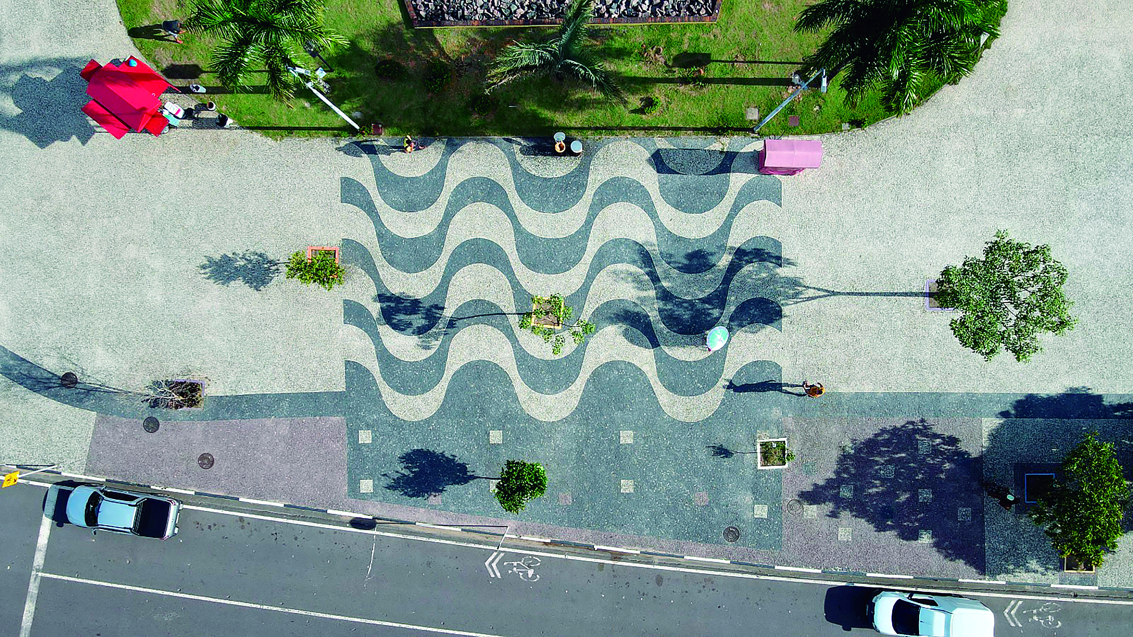 Calçadão de pedras na Ponta Negra traz movimentos que lembram “banzeiro”