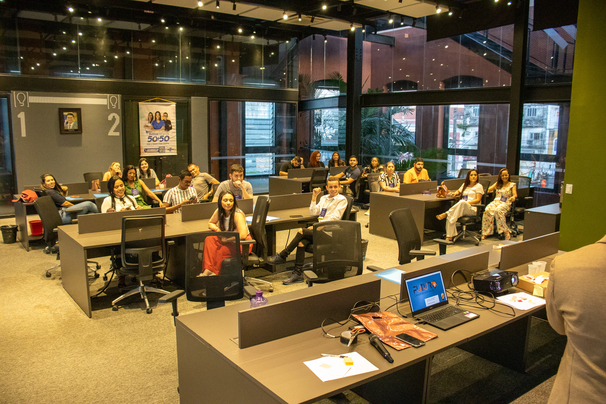 “Papo empreendedor” discute estratégias de marketing para negócios em Manaus