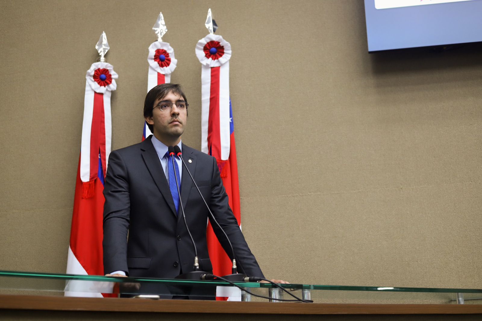 “Falta de energia constante no interior é desrespeito com a população”, diz deputado