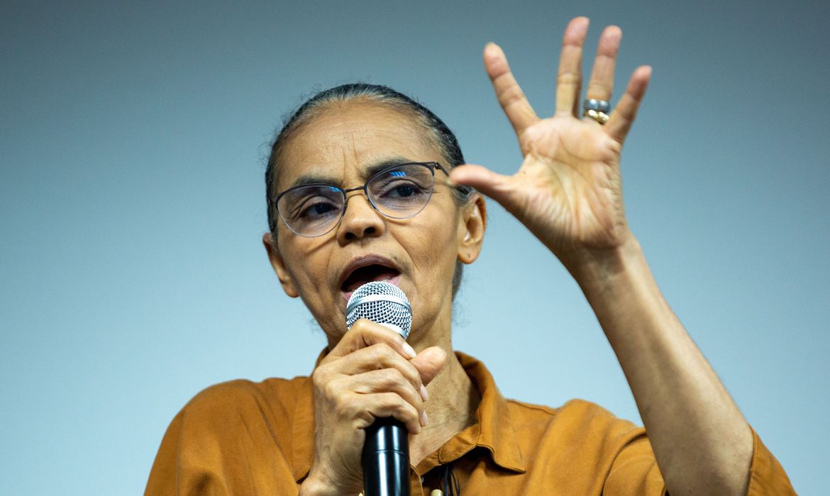 Marina Silva is discharged after treating covid-19