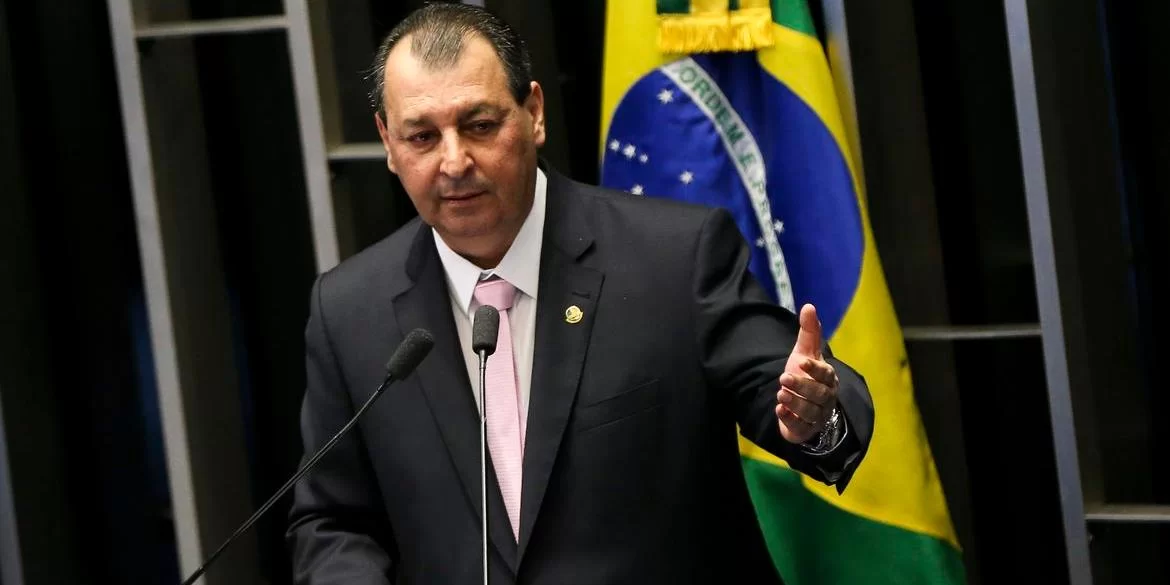 “Importância muito grande”, diz Omar Aziz sobre novo arcabouço fiscal