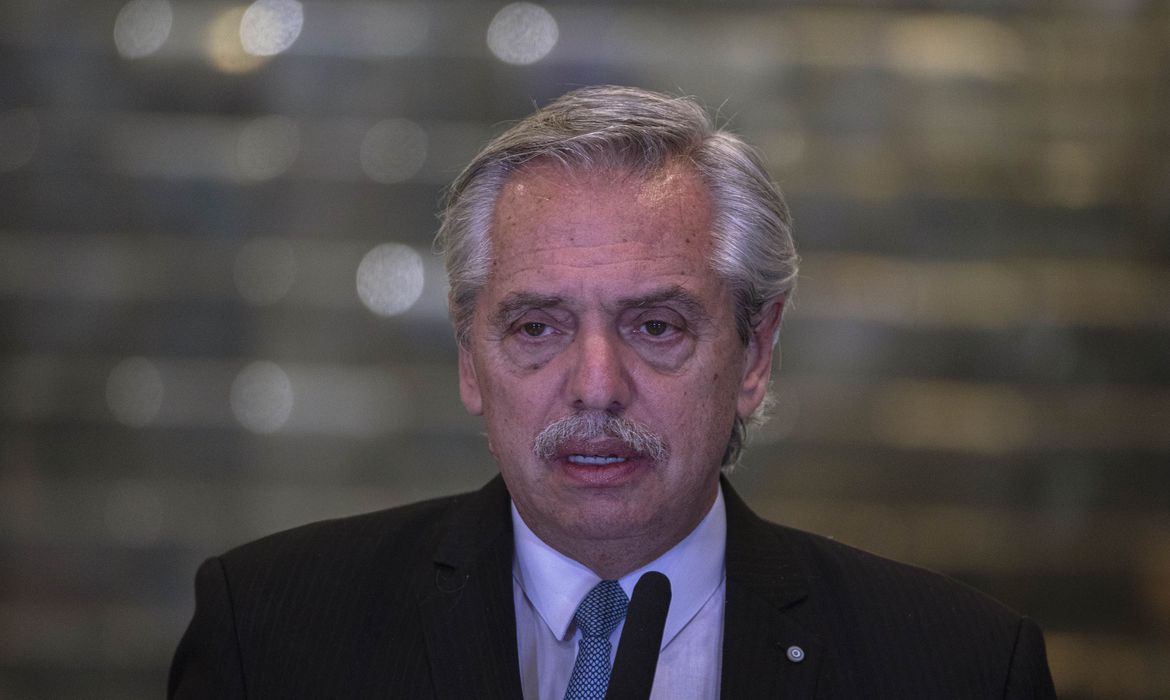 Lula almoça com o presidente Argentina em Brasília nesta segunda-feira