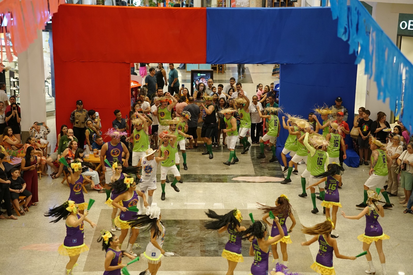 Forró and boi-bumbá shows rock Arraial Shopping de Manaus during the week