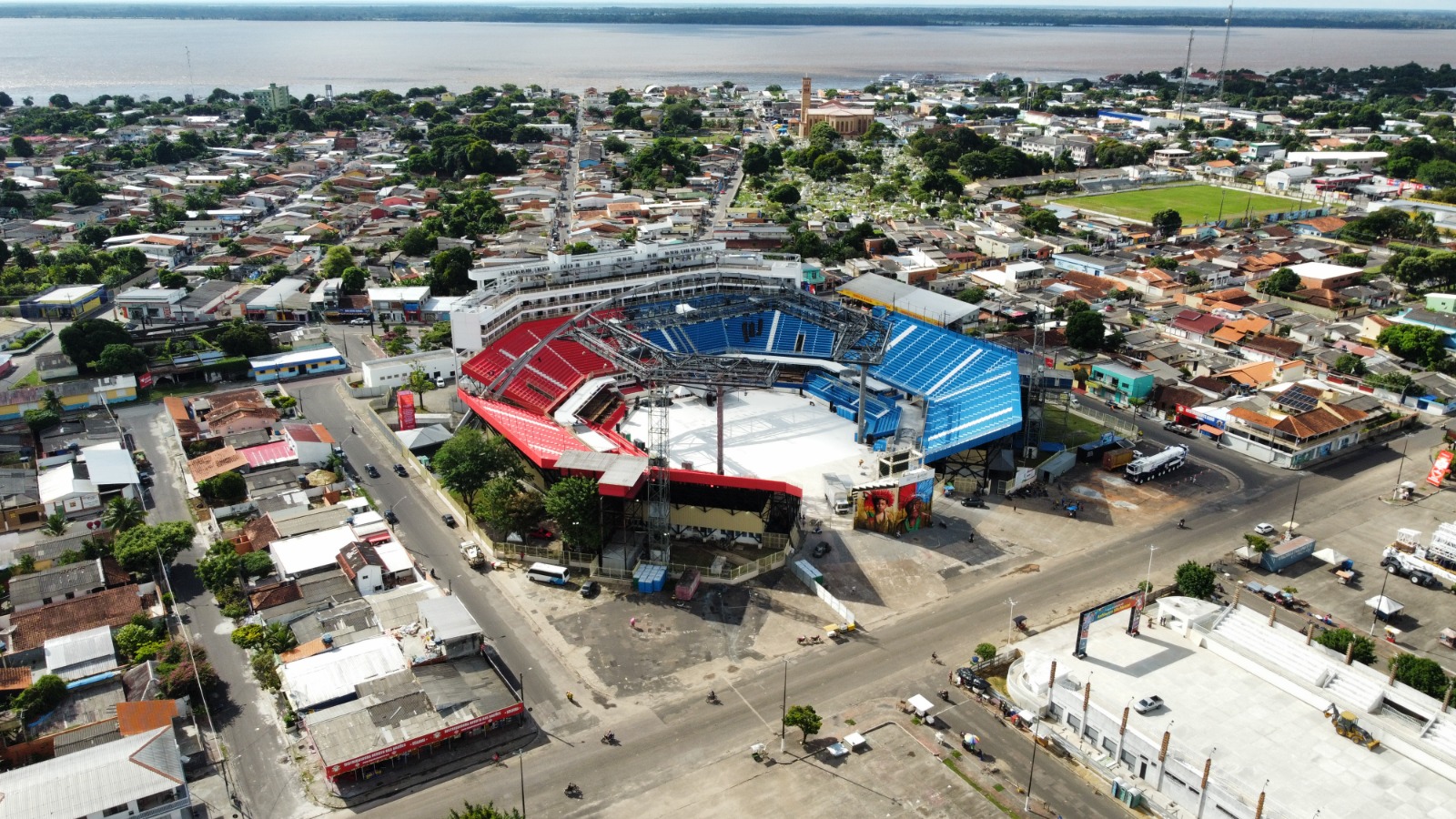 Governo intensifica obra de reforma e manutenção do Bumbódromo de Parintins