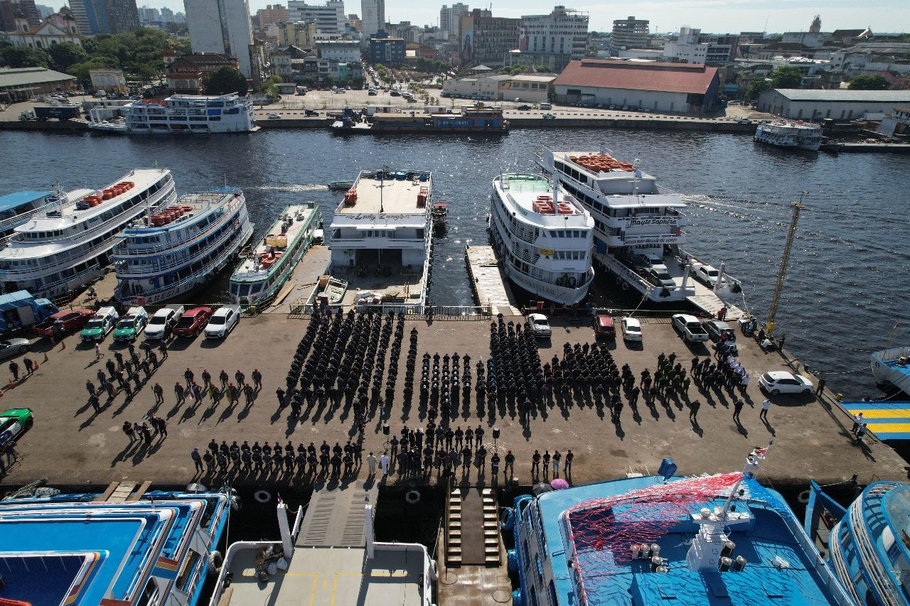 Polícia Militar embarca com grande efetivo para reforçar segurança durante Festival de Parintins