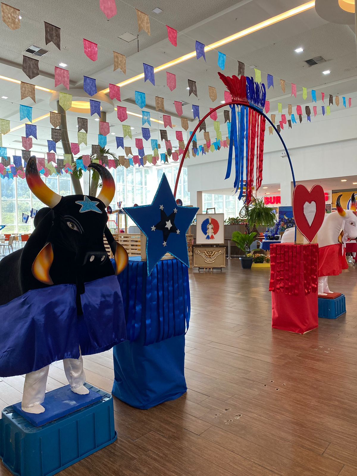 Festa Via Bumbá com shows gratuitos em celebração aos bois de Parintins começa nesta sexta