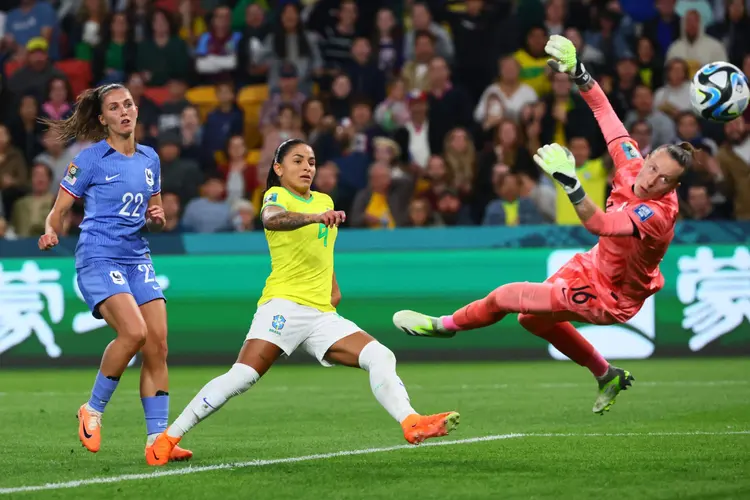 Futebol Feminino: Brasil entra com pé direito, França com o esquerdo