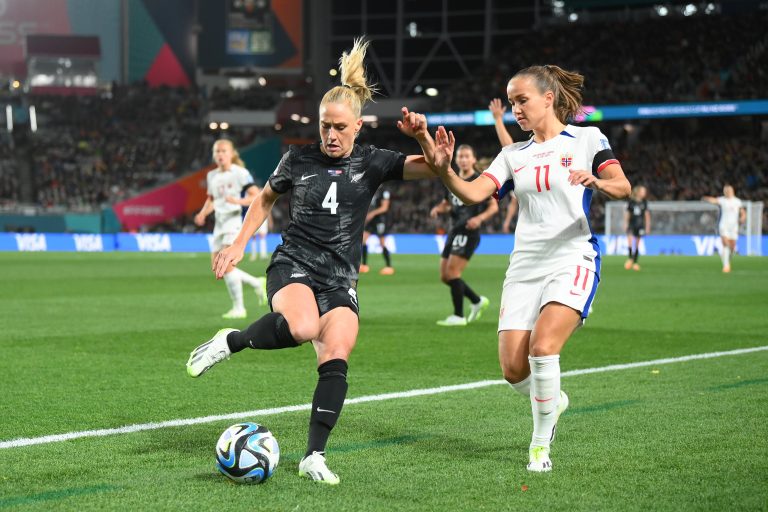 Abertura da Copa Feminina: Nova Zelândia e Noruega fazem o