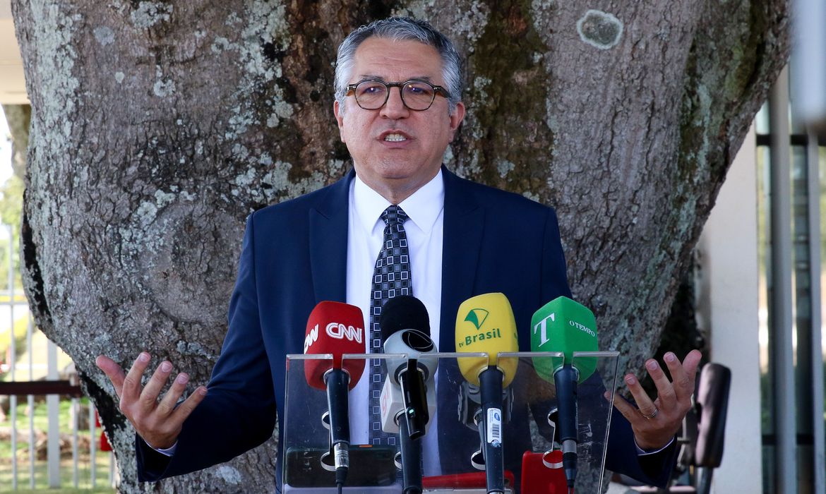 Após reforma tributária, governo faz esforço para votação de 3 textos