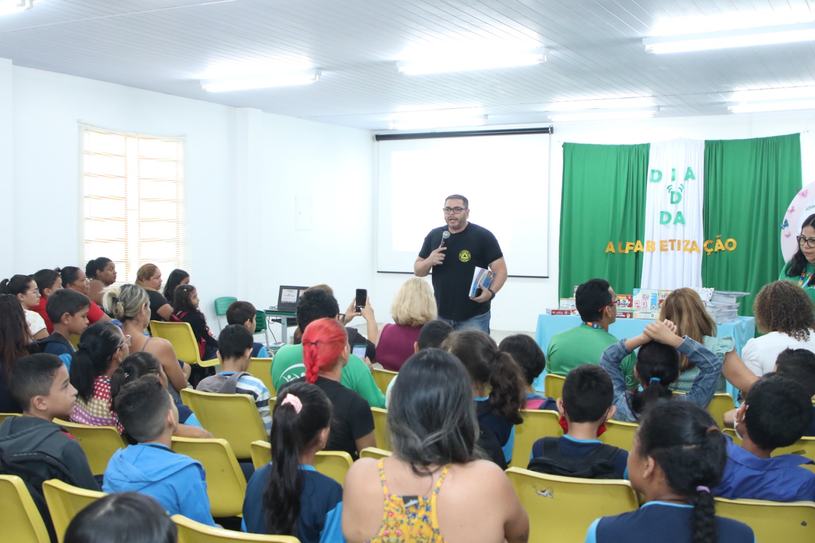 Dia ‘D’ da alfabetização nas escolas municipais