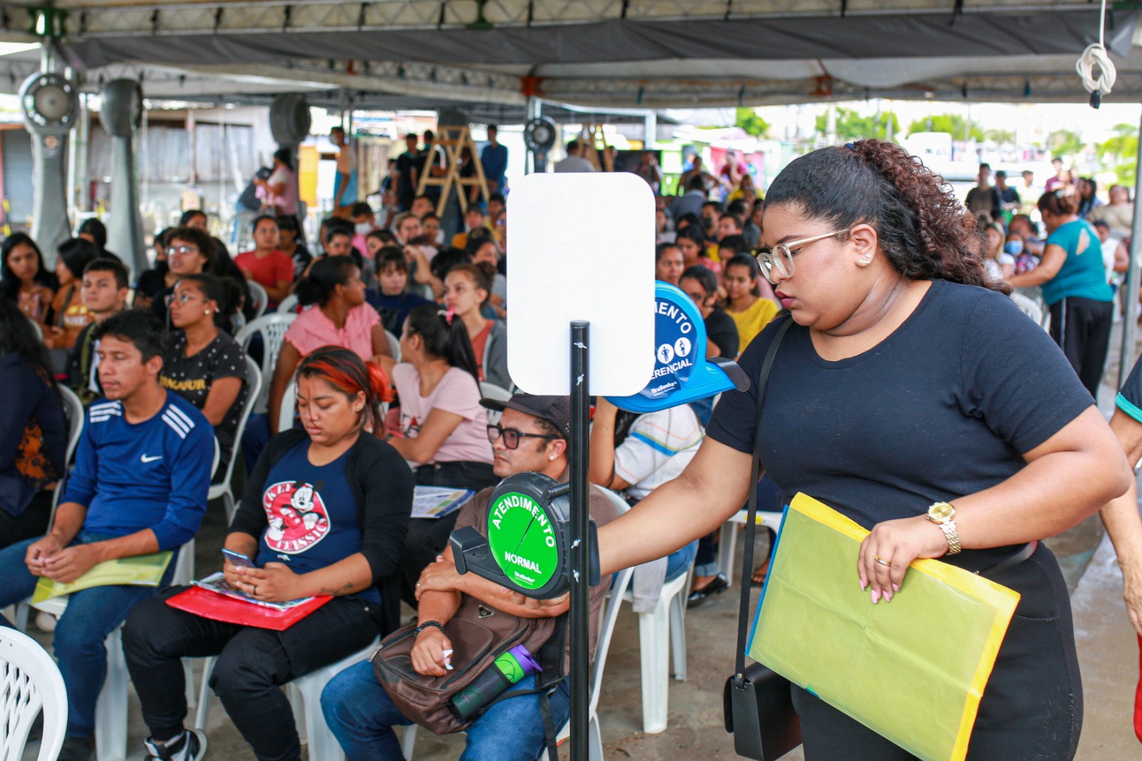 Três bairros de Manaus recebem ação itinerante do Sine, neste sábado (19)