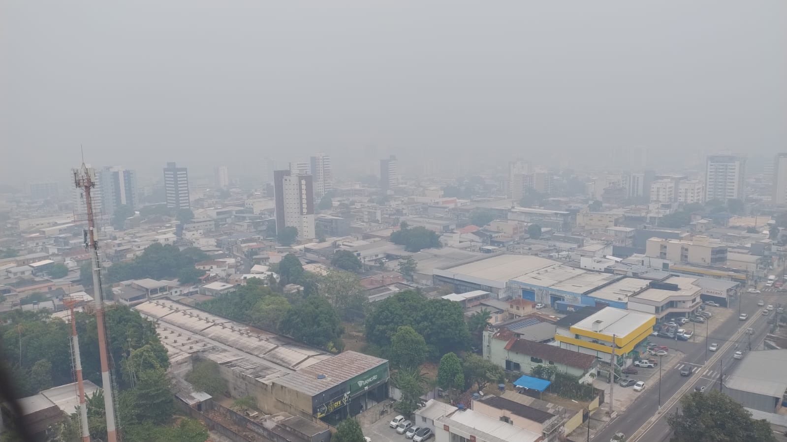 Manaus é tomada por fumaça e preocupa população; veja imagens