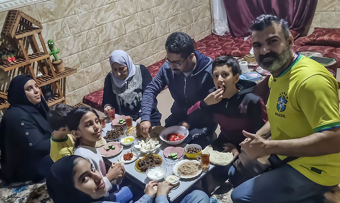 Grupo que aguarda saída de Gaza é formado por 28 brasileiros