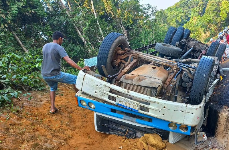 Assista: Homem morre e outras pessoas ficam feridas durante tiroteio em  campo de futebol na zona Leste de Manaus