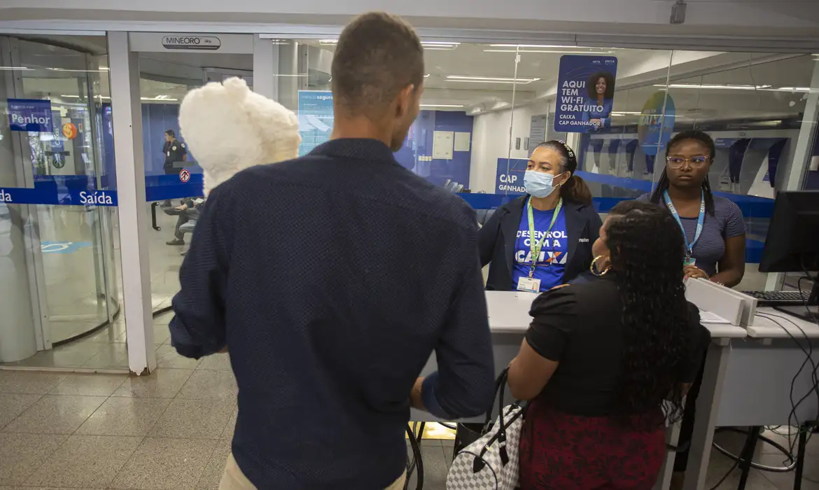 Bancos abrem uma hora mais cedo em Manaus para mutirão de renegociação de dívidas