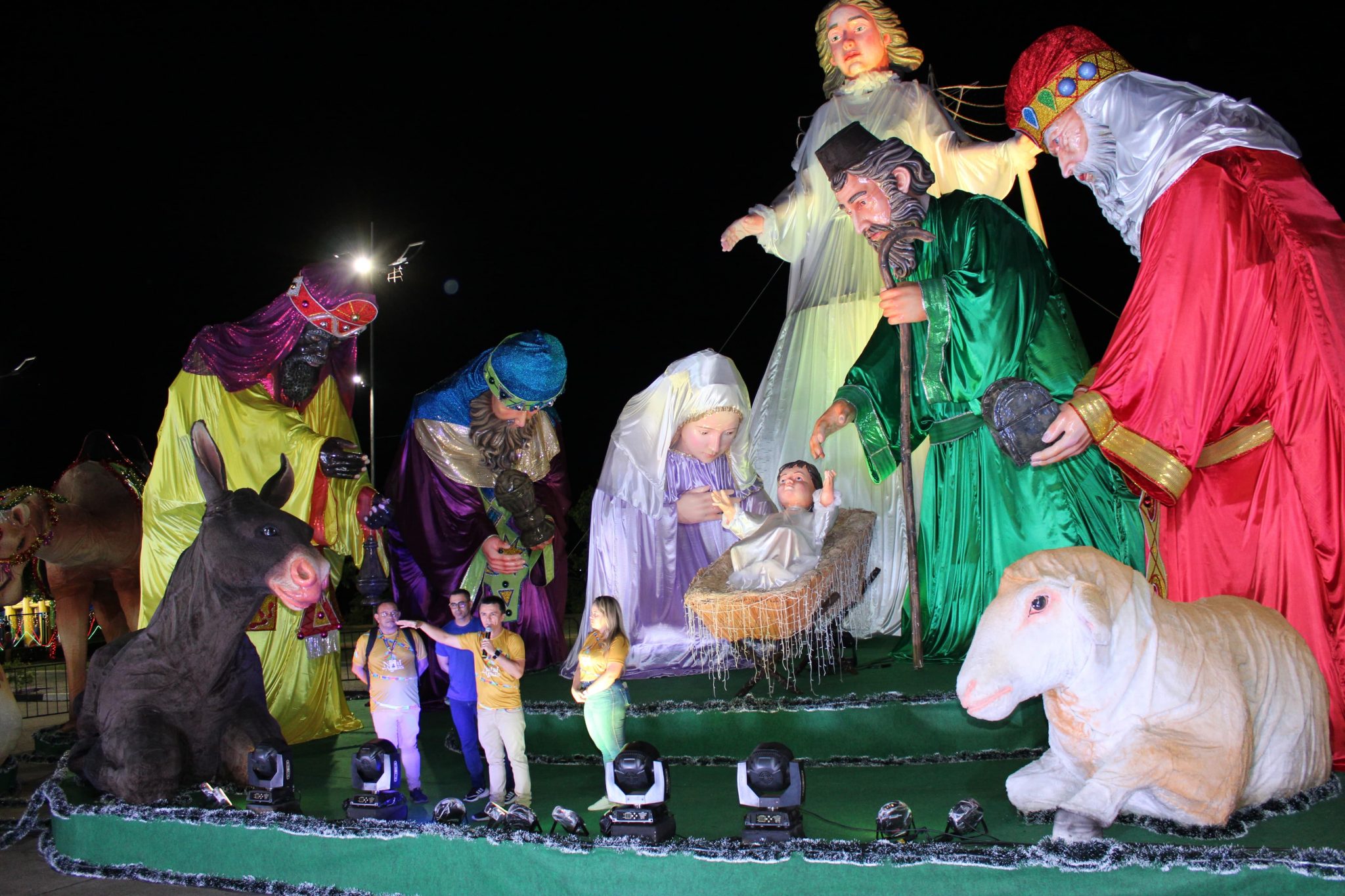 Christmas: Manaus opens the largest moving nativity scene in Brazil