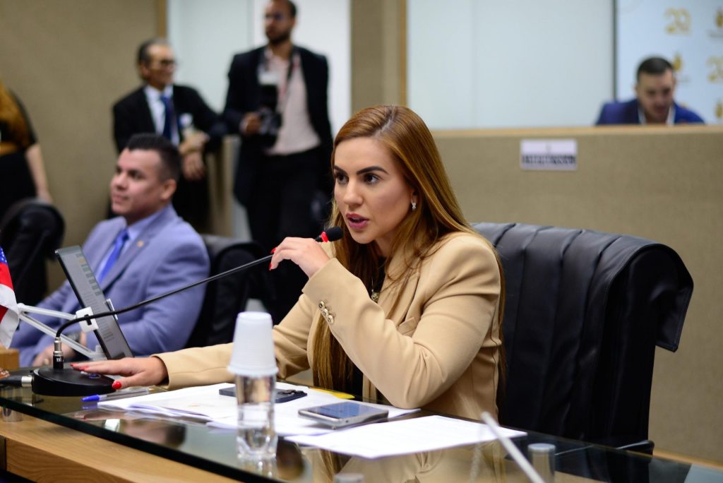 Aparições da parlamentar em coletivas motivaram delegada Joyce Coelho a deixar cargo à disposição