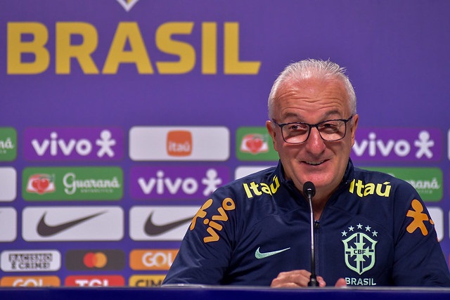 Presented, Dorival Júnior places qualification for the World Cup as his main objective