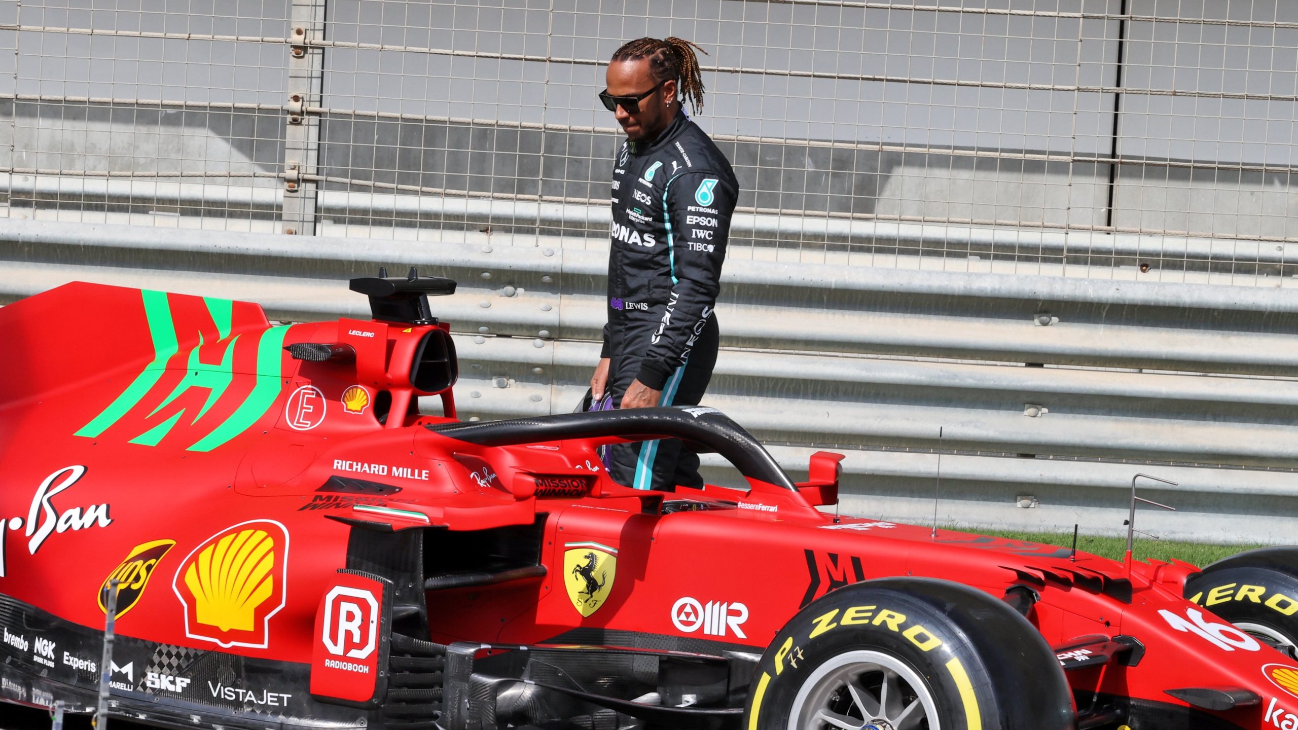 Driver Lewis Hamilton agrees with Ferrari for the 2025 season
