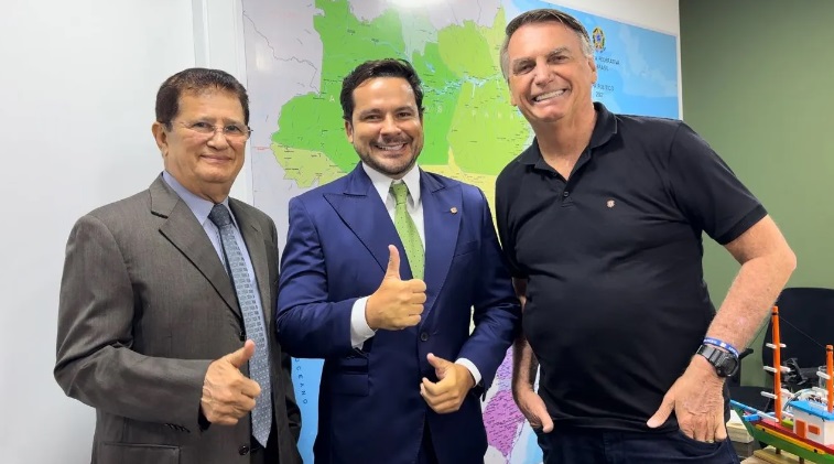 Jair Bolsonaro confirms coming to Manaus in May