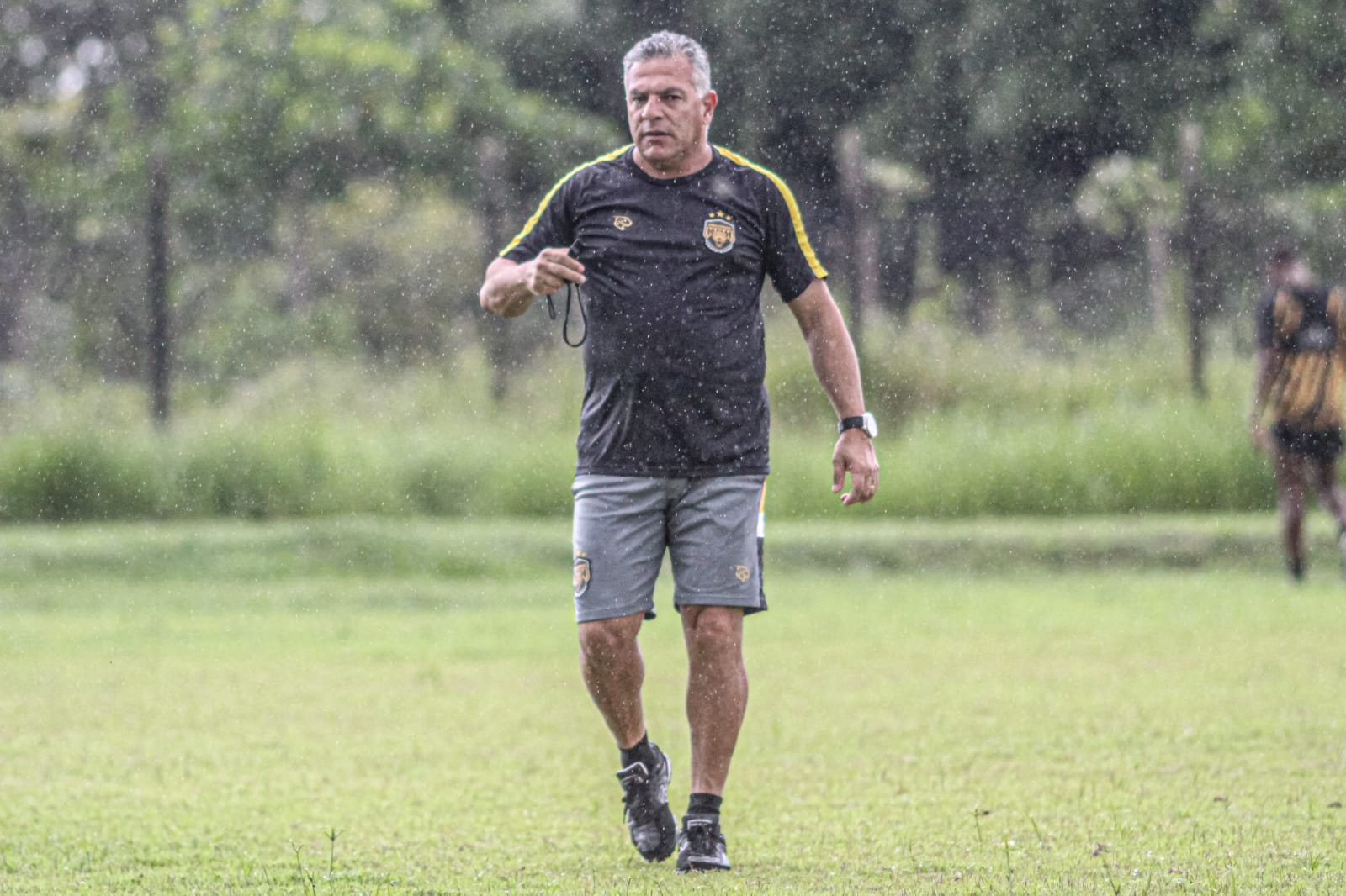 Amazonas FC fires coach Luizinho Vieira after vice-president for Manaus FC in Amazonense