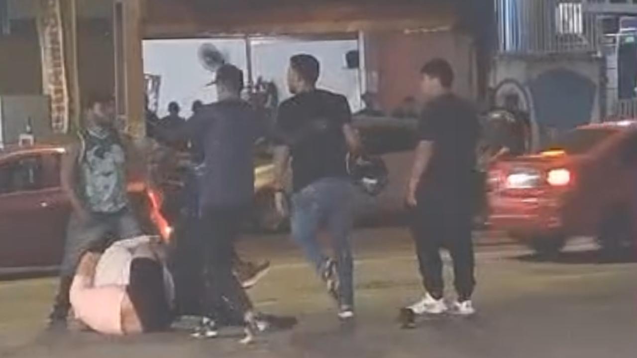 Vídeo mostra briga entre homens em posto de combustíveis em Manaus