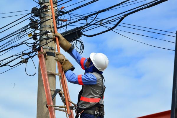 Six neighborhoods and one branch will have power outages this Saturday (21) in Manaus