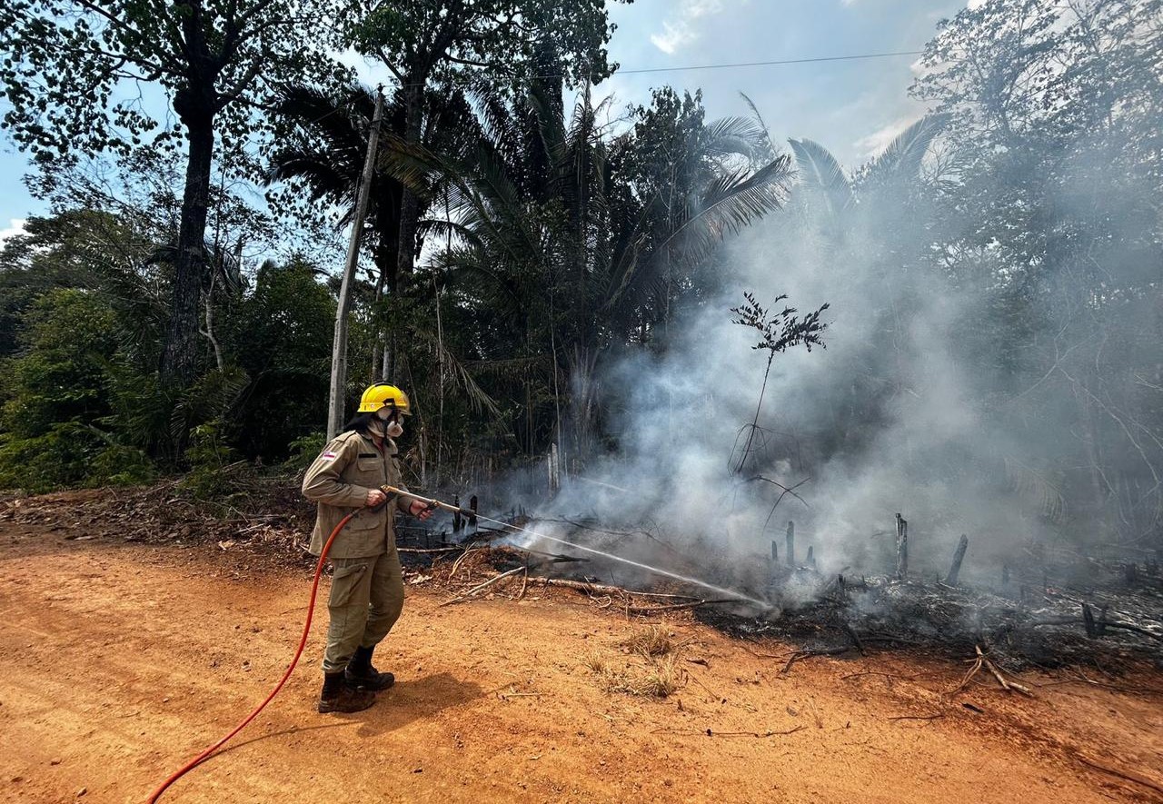 Em setembro, Bombeiros combateram mais de 6,6 mil focos de incêndio no AM