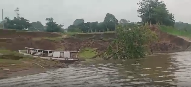 a landslide damages vessels inside the AM