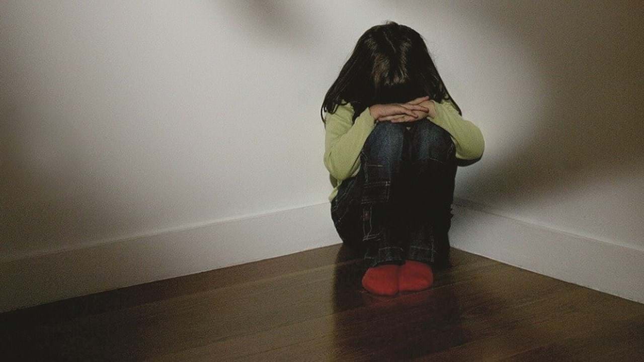 Brasil registra quase 200 casos diários de agressão contra crianças e adolescentes