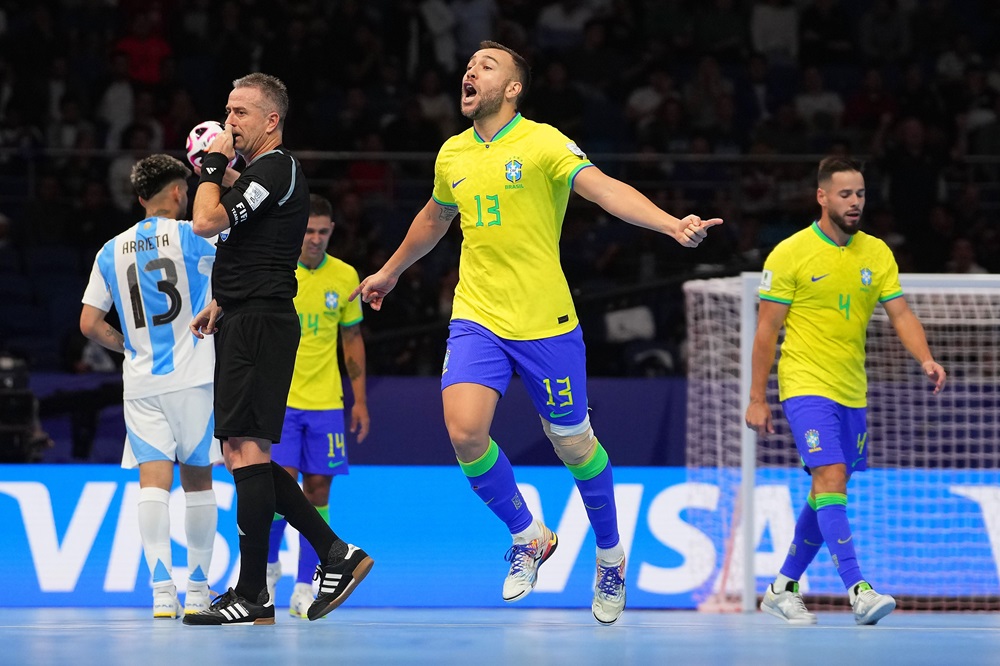 Rafa Santos marcou o segundo gol da Seleção Brasileira na final