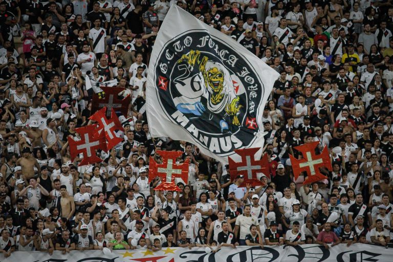 Torcida do Vasco de Manaus costuma lotar a Arena da Amazônia