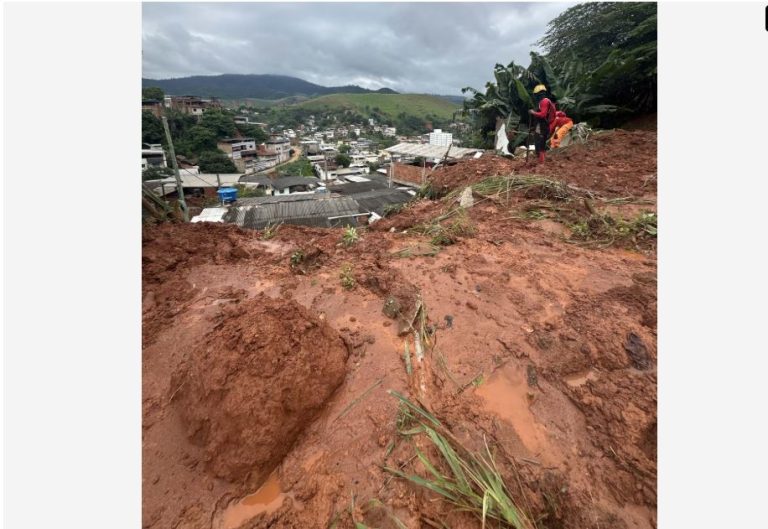 Chuvas deixa mortos e prejuízos em Minas Gerais (Foto: Corpo de Bombeiros)