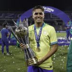 Natural de Tefé, Paulinho é jogador do Vasco.