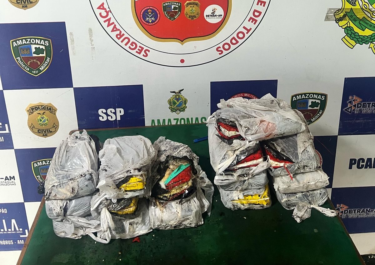 Em Coari, mulher é presa com 15 tabletes de drogas escondidas em mala