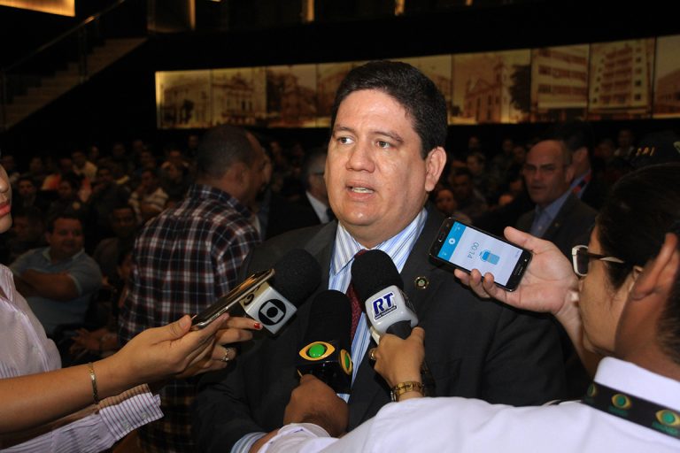 Ari Moutinho